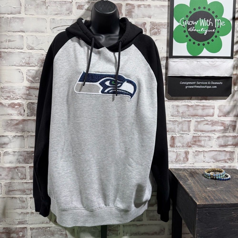 Antigua Seattle Seahawks Gray and Black Men's Hoodie 2XL